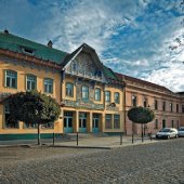MESTO SKALICA: Čelný pohľad na Dom kultúry