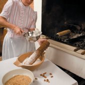 MESTO SKALICA: Pečenie Skalického trdelníka