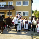 OBEC BELÁ-DULICE: FS Lysec - Pôchodzka obcou 725. výročie 1. pís. zmienky o obci