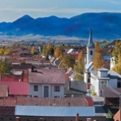 OBEC BELÁ-DULICE: Panoráma obce Belá-Dulice