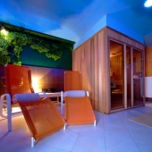  HOTEL MARATON: -