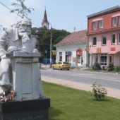 MESTO SENEC: -