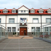 MESTO SENEC: 