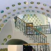 NÁRODNÁ BANKA SLOVENSKA - MÚZEUM MINCÍ A MEDAILÍ KREMNICA: Nová dlhodobá výstava kremnickej kameniny prezentuje takmer 800 unikátnych exponátov