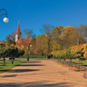 MESTO KOLÁROVO: Park