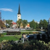 MESTO NOVÉ ZÁMKY: Hlavné námestie