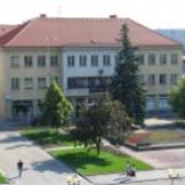 MESTO NOVÉ ZÁMKY: Budova Mestského úradu v Nových Zámkoch 